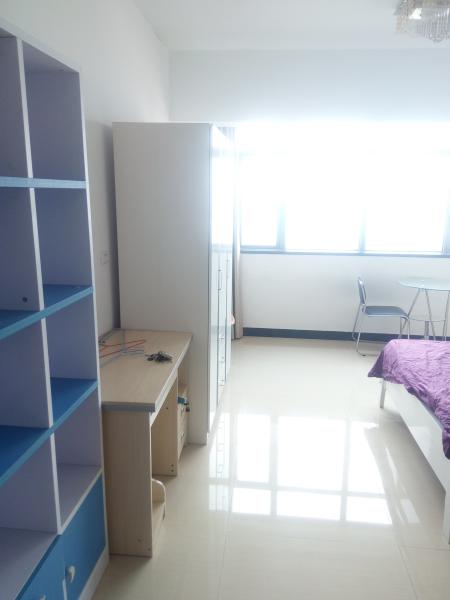 ---保麗國際廣場4棟1室1廳1400---