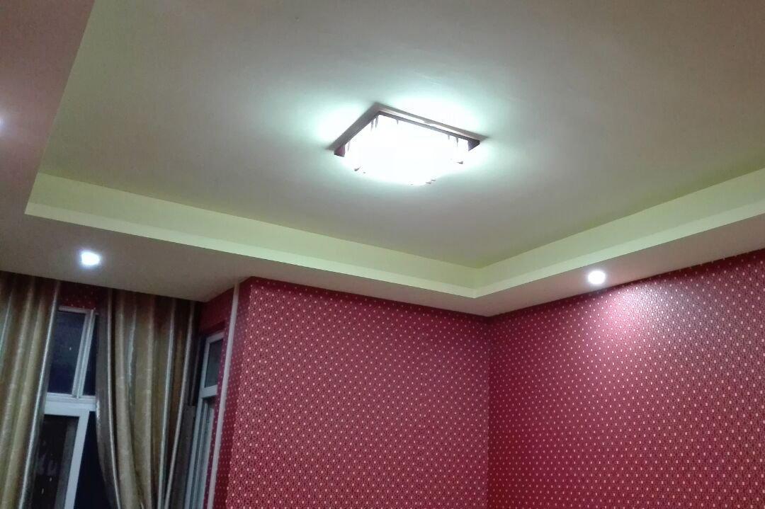 湖北工程学院1室0厅20平米 装修押一付一(个人)