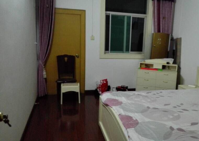 玉泉路口槐荫小区2室2厅100平米中等装修年付(个人)