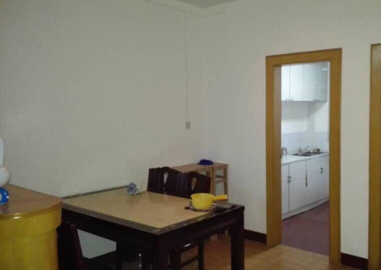 玉泉路口槐荫小区2室2厅100平米中等装修年付(个人)