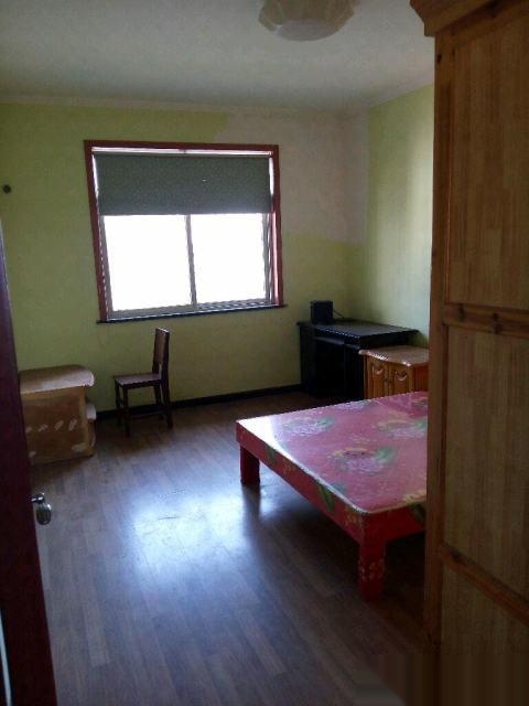 -----出售:孝南建設(shè)路孝武超市對(duì)面7樓裝修3室2廳1衛(wèi)