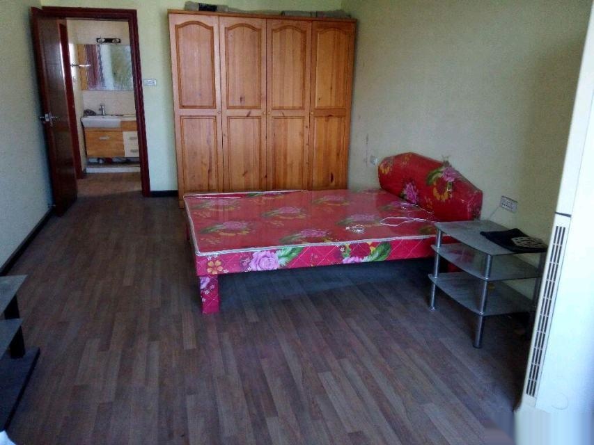 -----出售:孝南建設(shè)路孝武超市對(duì)面7樓裝修3室2廳1衛(wèi)