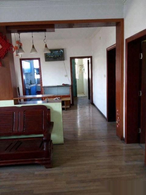 -----出售:孝南建設(shè)路孝武超市對(duì)面7樓裝修3室2廳1衛(wèi)