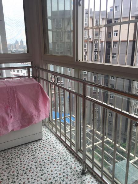 ----孝柴小區(qū)電梯樓10樓2室2廳90平精裝43萬--