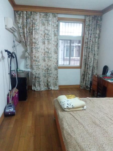 -----華隆公館對(duì)面體育西路小區(qū)139平3室2廳1衛(wèi)低價(jià)售