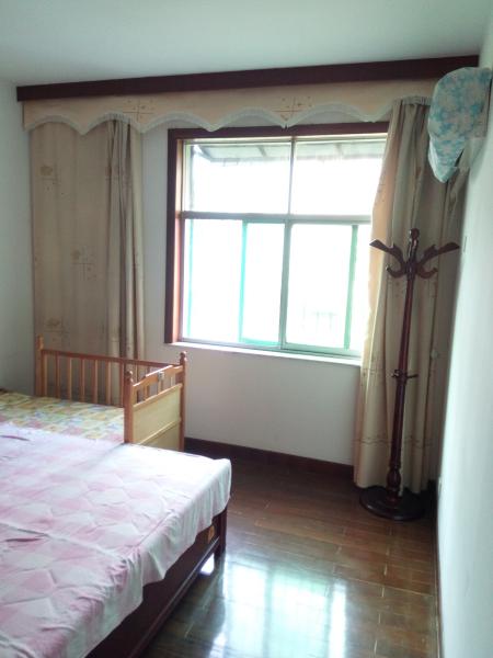 -園林路交匯處4樓單位好房141平3室精裝低價急售-