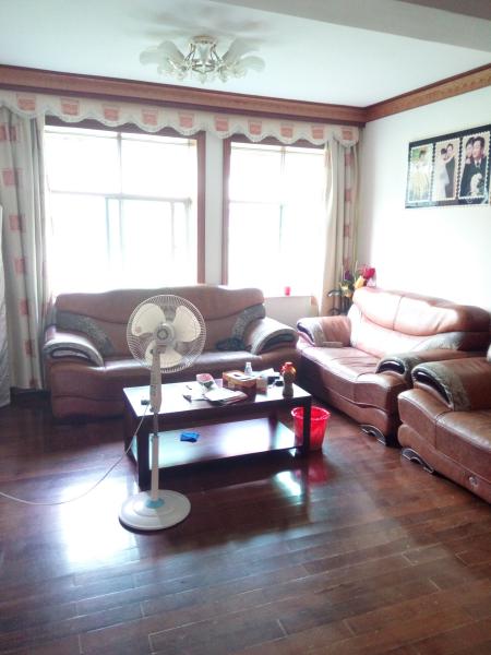 -園林路交匯處4樓單位好房141平3室精裝低價急售-