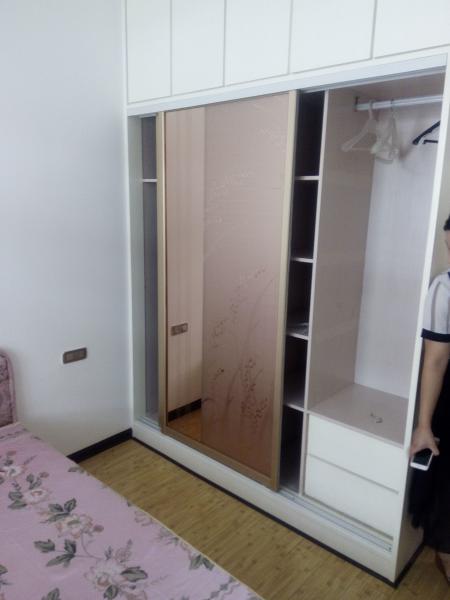 ---槐蔭大道逸景 小區(qū)2樓3室2廳2衛(wèi)---