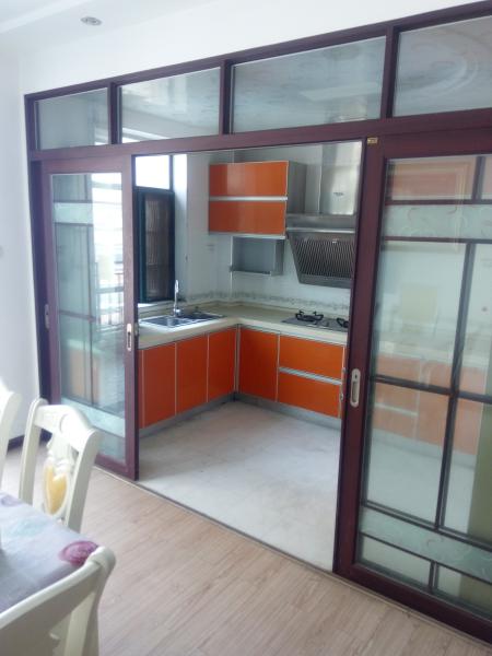 --城站路宇輝星城146平3室2廳2衛(wèi)精裝住房2000低租