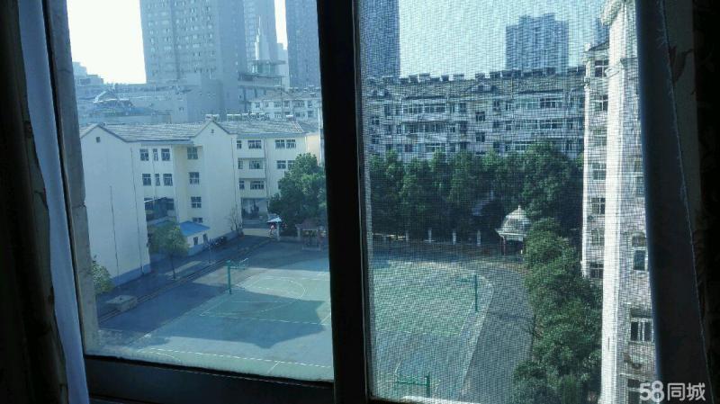 東苑小區(qū)一期2室2廳1衛(wèi)33萬出售