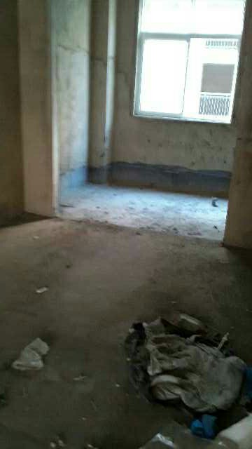 急需现金周转，低价转让毛坯房