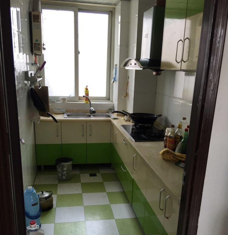 安国广厦c座4023室2厅2卫，附赠50平米大阳台