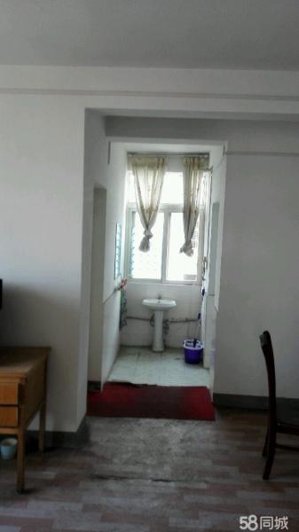 鬧中取靜，全州約克鎮(zhèn)2居室年付1萬六樓， 出租！