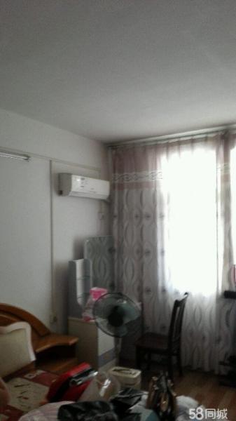 鬧中取靜，全州約克鎮(zhèn)2居室年付1萬六樓， 出租！