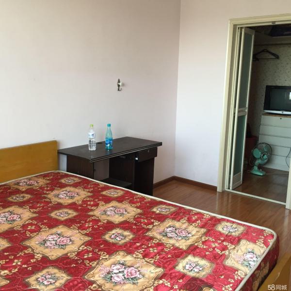 交通便利，精裝大戶型224平米可辦公居家，拎包即可入??！