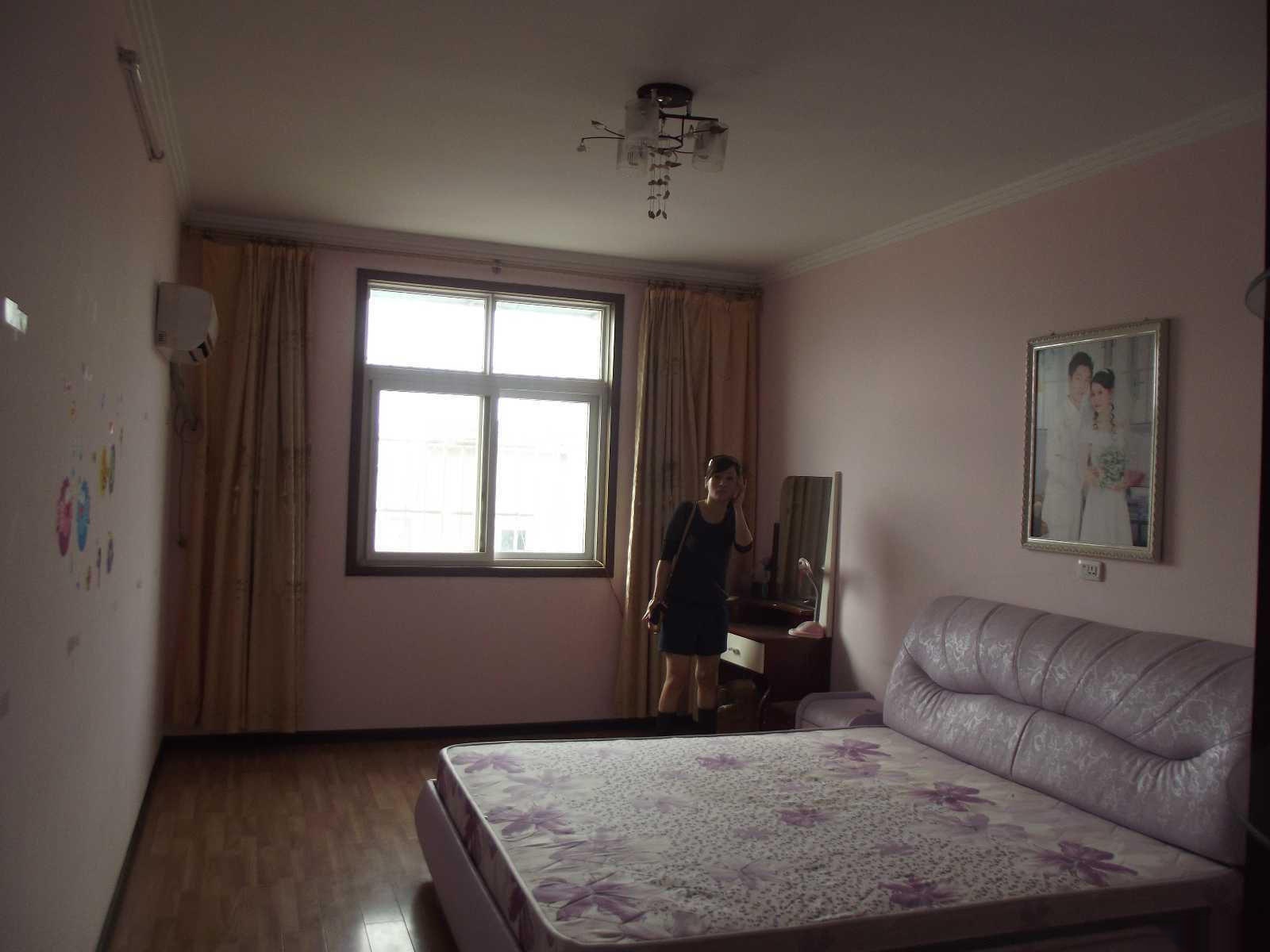 孝南同升苑2室2廳103平米中等裝修拎包入住！