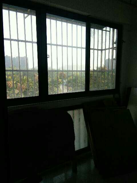 春尚小區(qū)2居室低價(jià)出租！