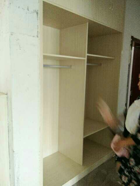 春尚小區(qū)2居室低價(jià)出租！