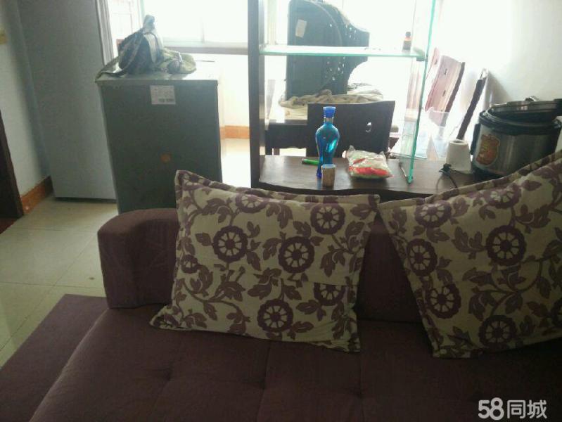 南大新華2居室拎包即可入?。? src=