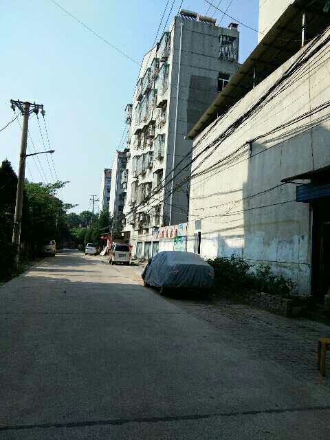 肖家小湾四室二厅二卫大户型低价急售！