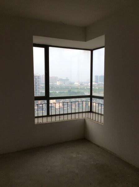  觀景房證滿兩年三房毛坯等您來