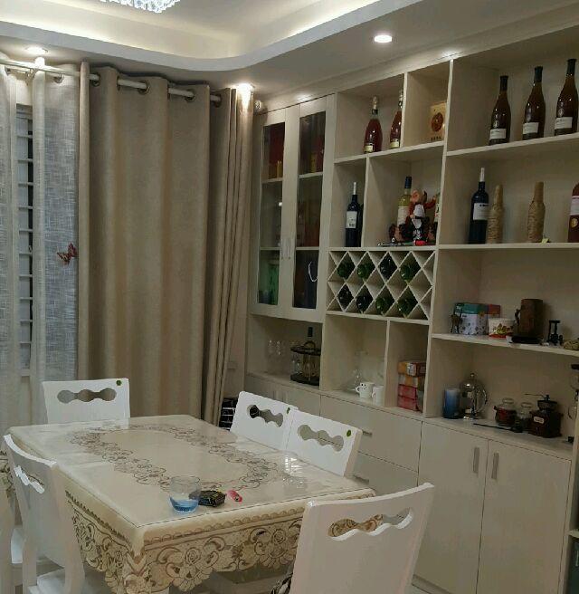 湾流汇亚澜湾4室2厅2卫房子低价出售