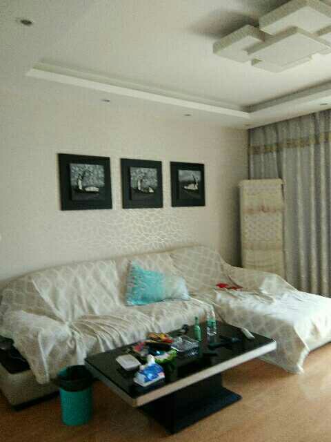 福星城三室精裝房出租，拎包即可入住！