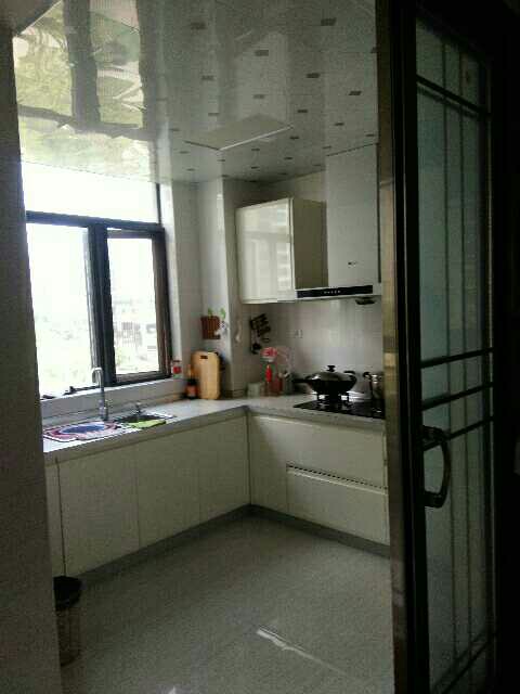 福星城三室精裝房出租，拎包即可入住！