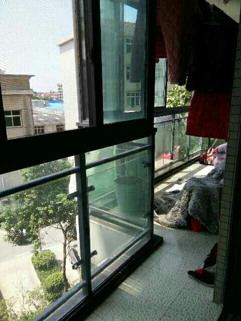 福星城三室精裝房出租，拎包即可入住！