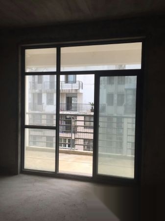 --------蔚蓝新都二室二厅一卫93平毛坯两证全满五年