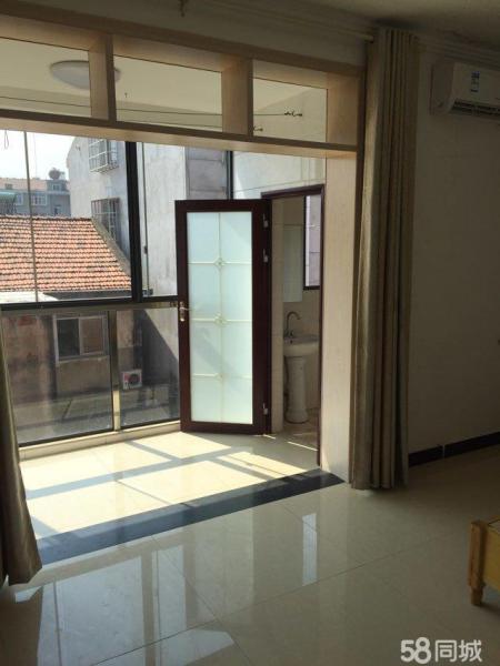 交通西路孝高于學院附近， 3室2廳2衛(wèi)