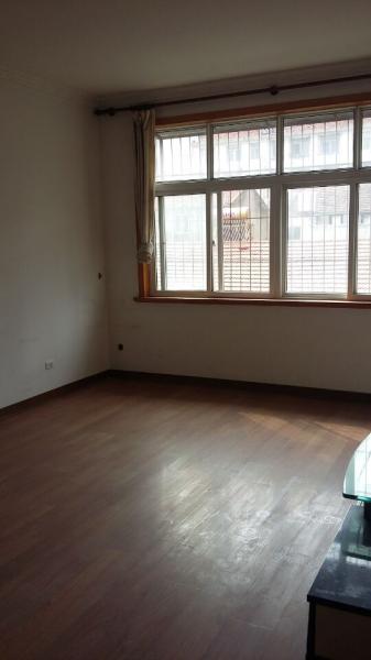 嚴(yán)橋村銀泰城后面出租