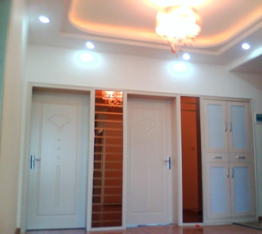 交通西路加汽站往前50米3室2廳1衛(wèi)