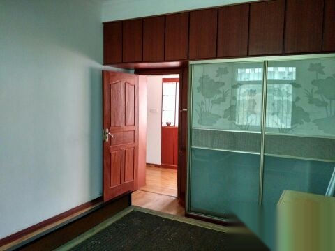 -----宇济商贸城两室低价出售