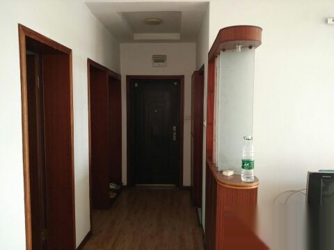 -----宇济商贸城两室低价出售