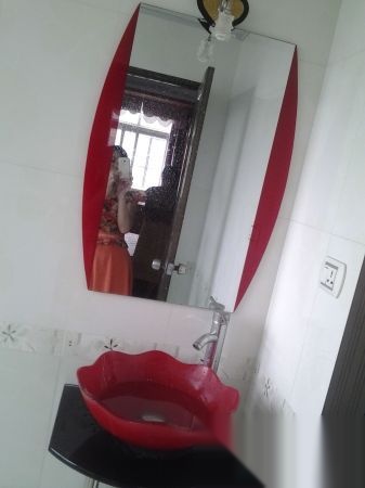 ----百佳豪庭大三房精裝舒適低價租--