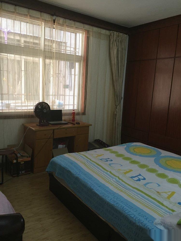 -----交通路群声南区3室2厅1卫