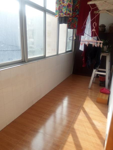 -----長(zhǎng)征二路口銀行單位房3樓130平精裝大戶型3房低售