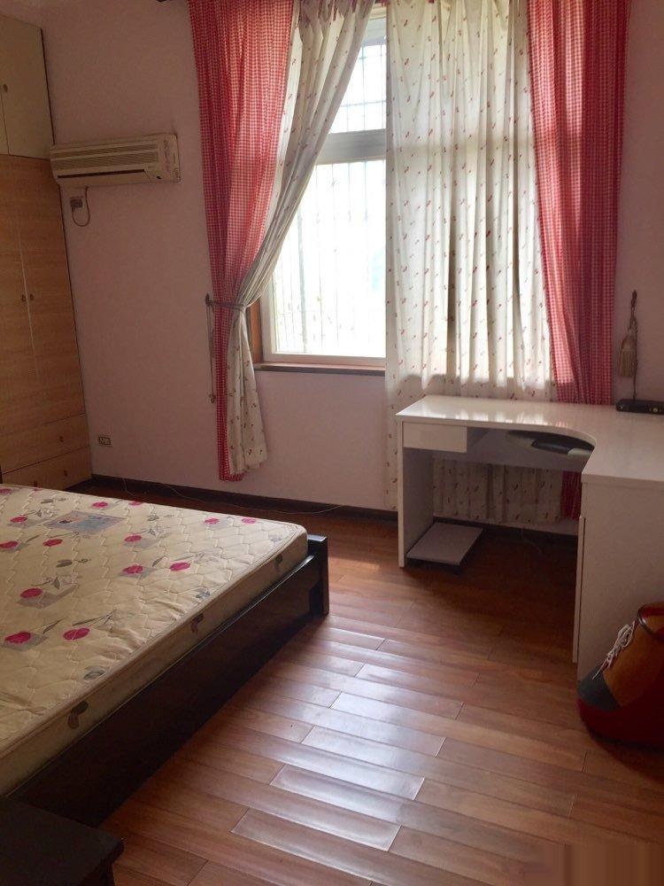 -----長征路金海灣、元祖附近3室2廳1衛(wèi)，租金面議