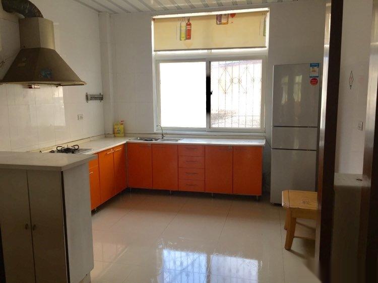 -----長征路金海灣、元祖附近3室2廳1衛(wèi)，租金面議