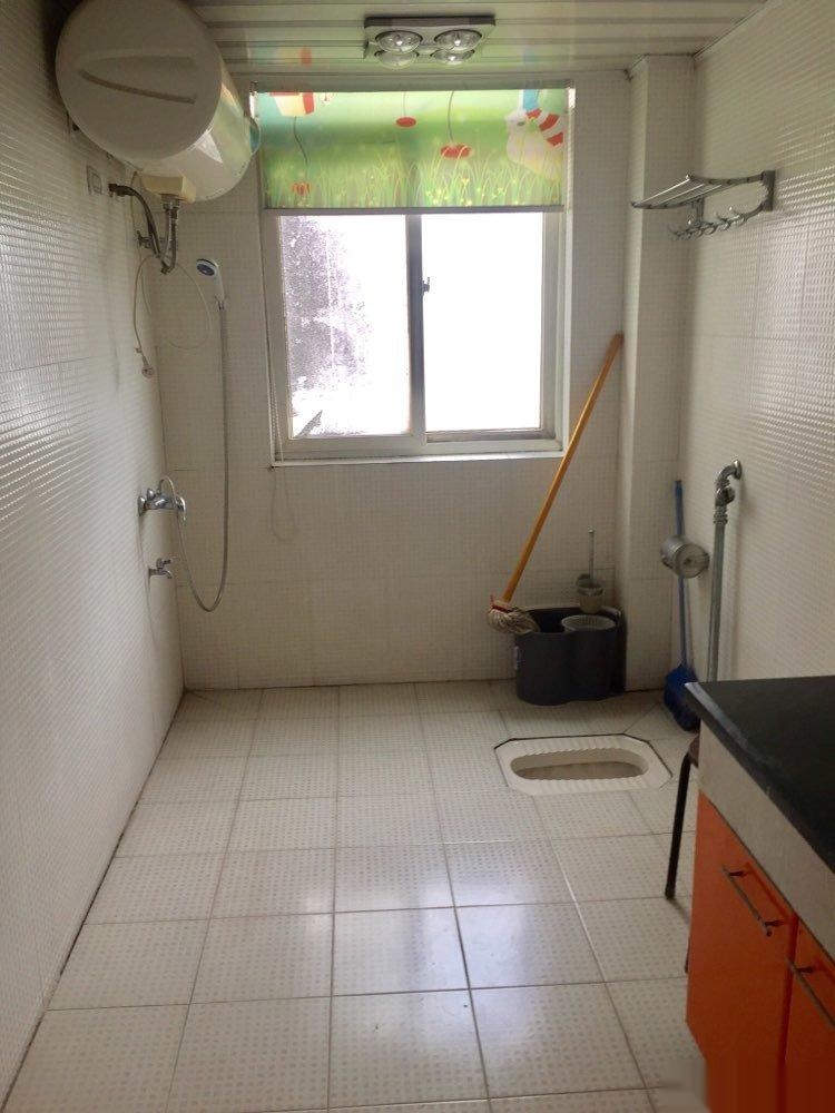 -----長征路金海灣、元祖附近3室2廳1衛(wèi)，租金面議