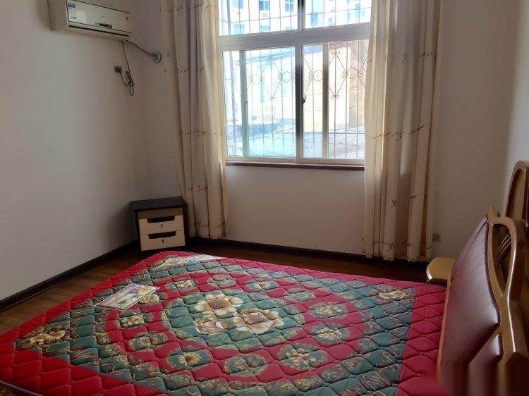 -----長征路金海灣、元祖附近3室2廳1衛(wèi)，租金面議