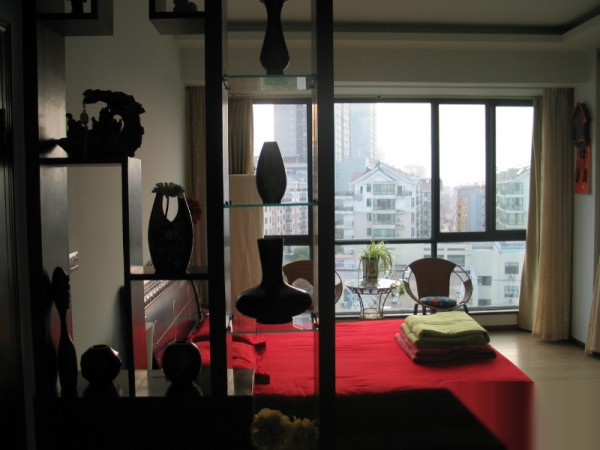 ------蔚藍(lán)新都復(fù)式樓招租