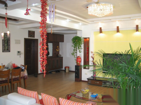 ------蔚藍(lán)新都復(fù)式樓招租