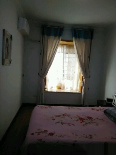 (出售)北京路國貿(mào)廣場(chǎng)3室2廳2衛(wèi)