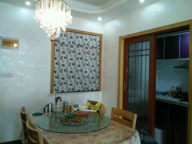 (出售)北京路國貿(mào)廣場(chǎng)3室2廳2衛(wèi)