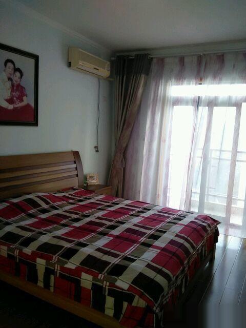 (出售)北京路國貿(mào)廣場(chǎng)3室2廳2衛(wèi)