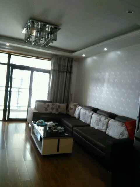 (出售)北京路國貿(mào)廣場(chǎng)3室2廳2衛(wèi)