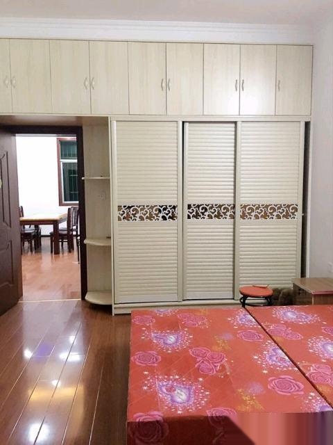 -------同升社區(qū)3室1廳100平米精裝修(個(gè)人)