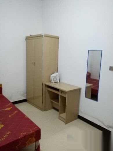 ------交通西路與航空路交匯處半年付起